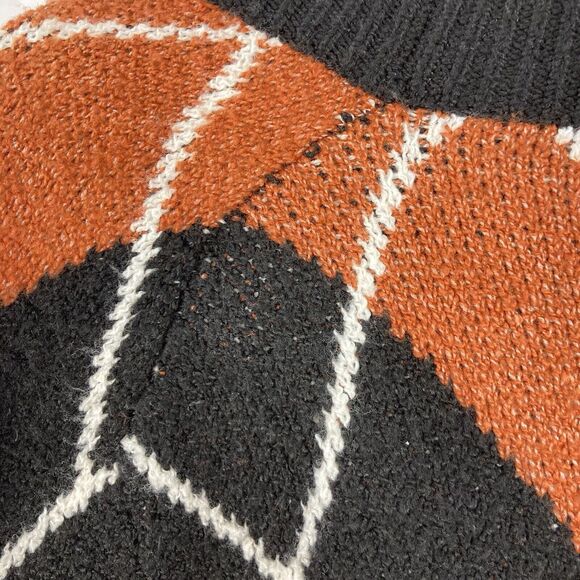 A New Day Oversized Sweater SZ M Argyle Pattern Rust White Black V Neck Soft - Picture 8 of 9